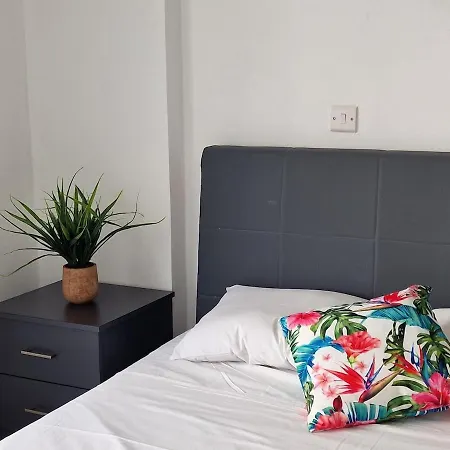 Lejlighed Lux Finikoudes Larnaca