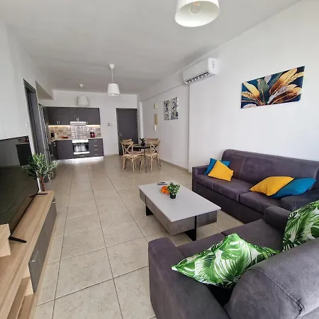 Lux Finikoudes Lejlighed Larnaca